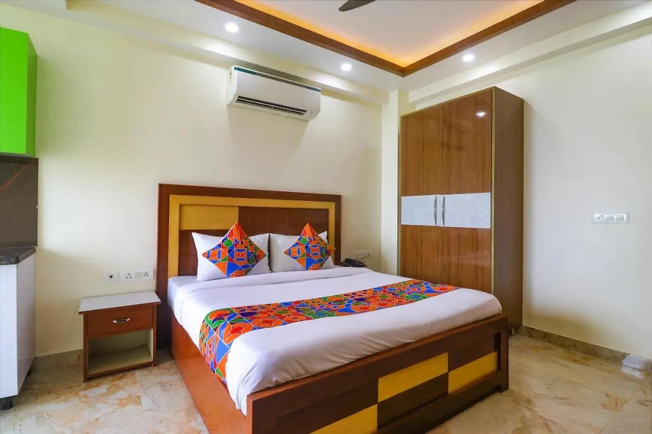 גורגאון Fabhotel Star Corporate Suite הודו